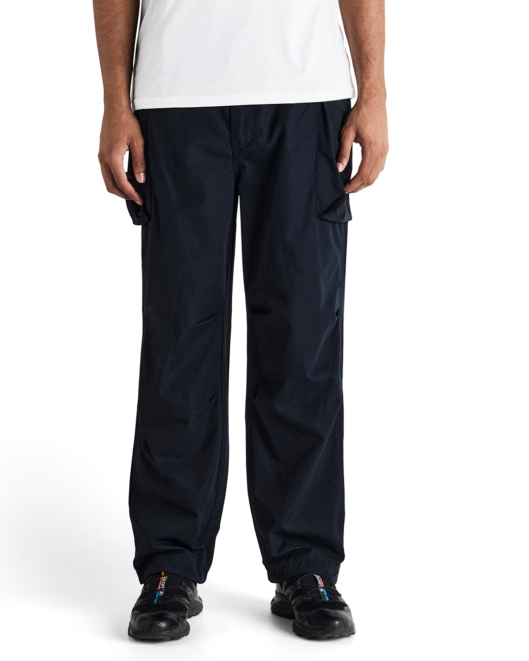 duck-dive-pant-black-ii|Model
