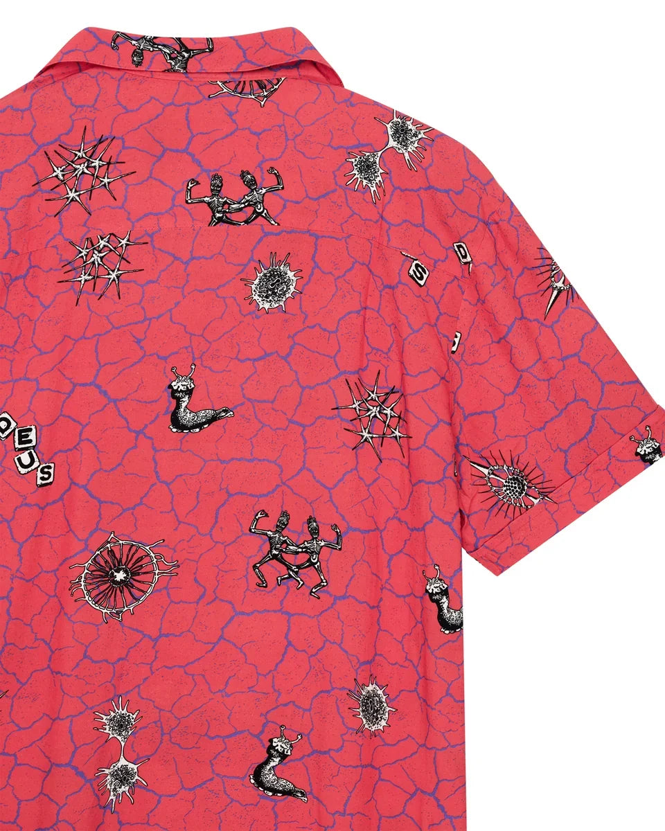 DEUS EX MACHINA VIBRANT VIRUS SHIRT STRAWBERRY