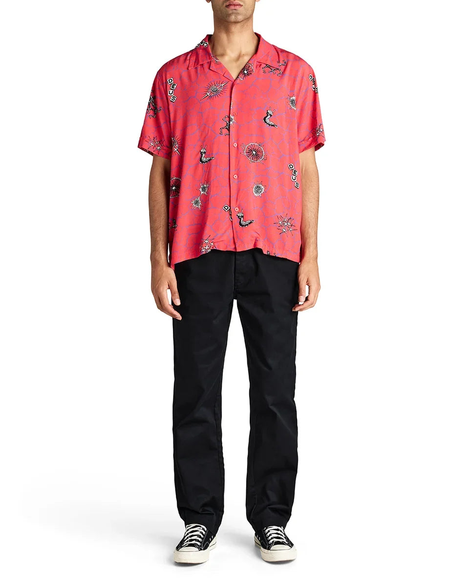 DEUS EX MACHINA VIBRANT VIRUS SHIRT STRAWBERRY