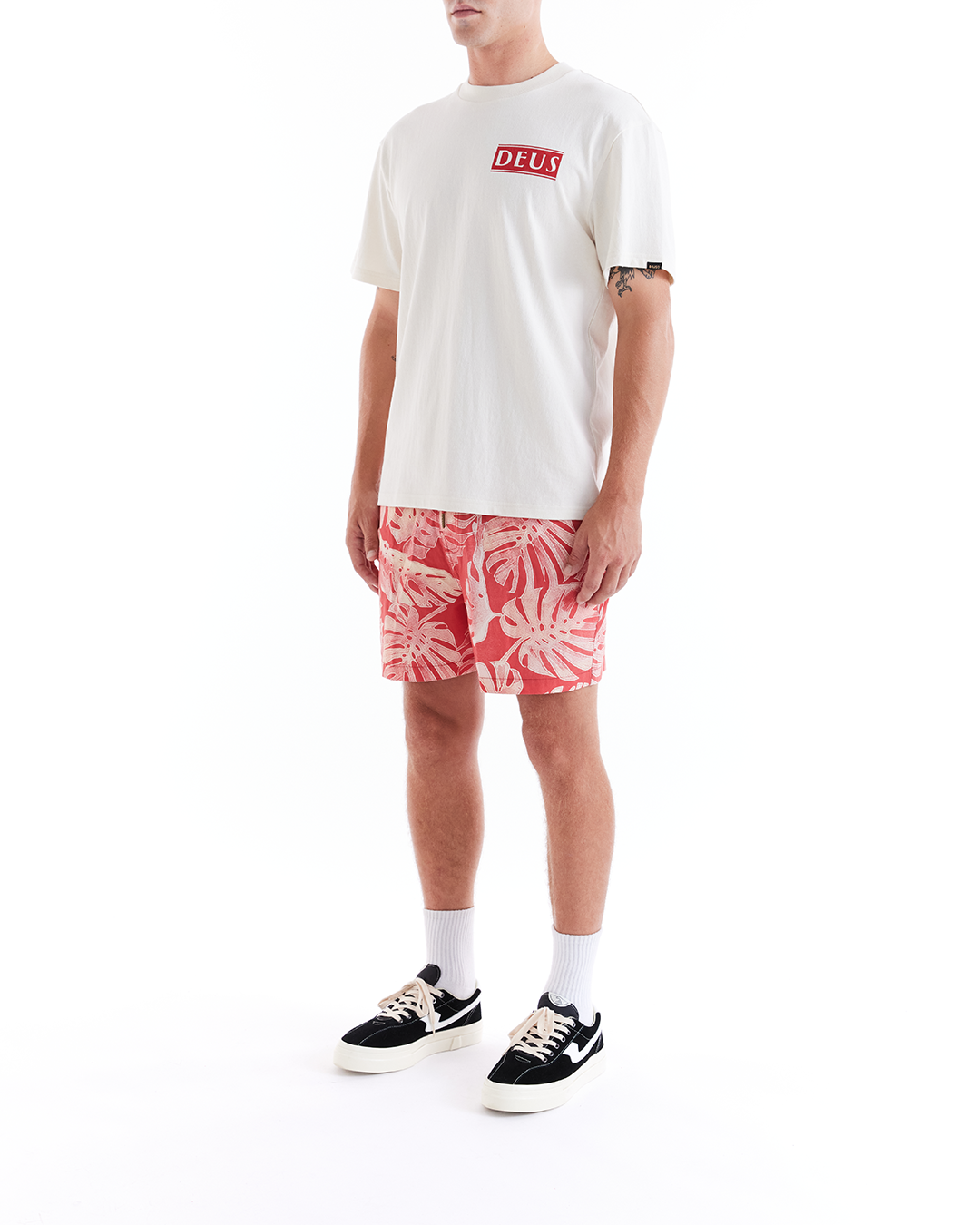 Ace Beach Short - Red|Model
