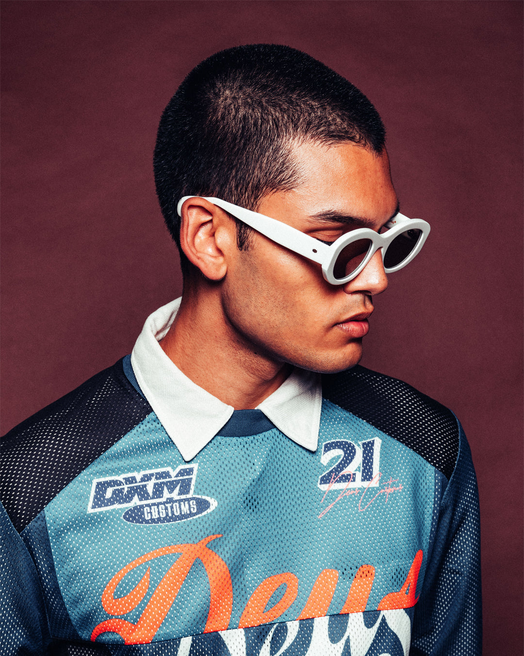 DEUS EX MACHINA Friday - White