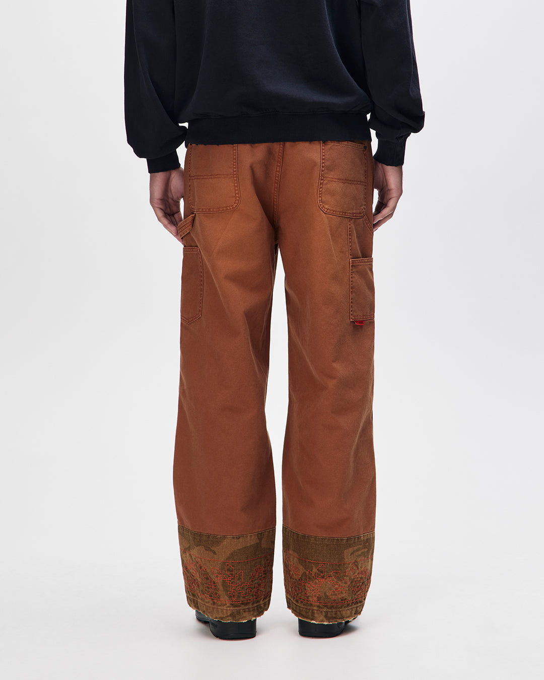 make-amends-pant-caramel-cafe|Model