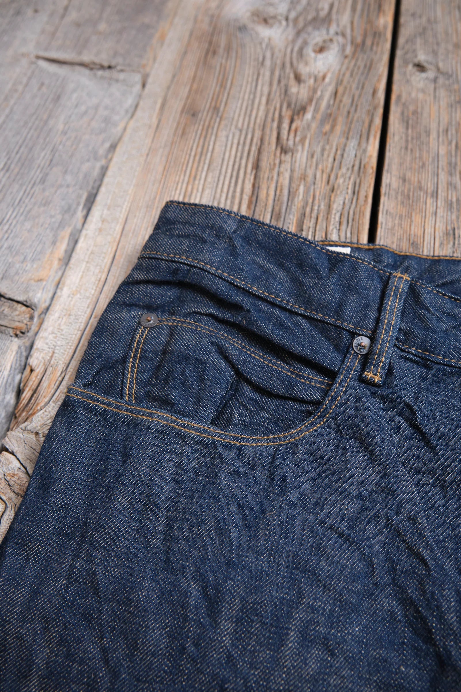 Freenote Belford Straight Cut 13 Ounce — Natural Rinsed Denim — view 7