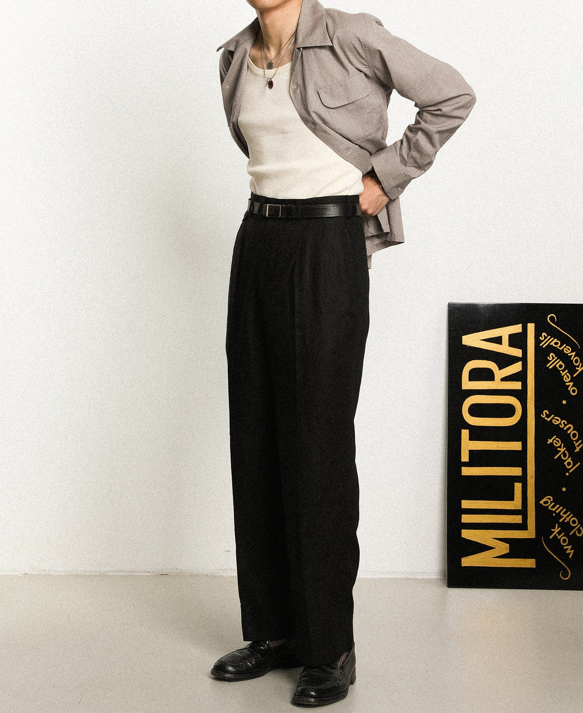 MILITORA LOT 220L 1940S LINEN-COTTON OPEN COLLAR SHIRT - KHAKI GRAY