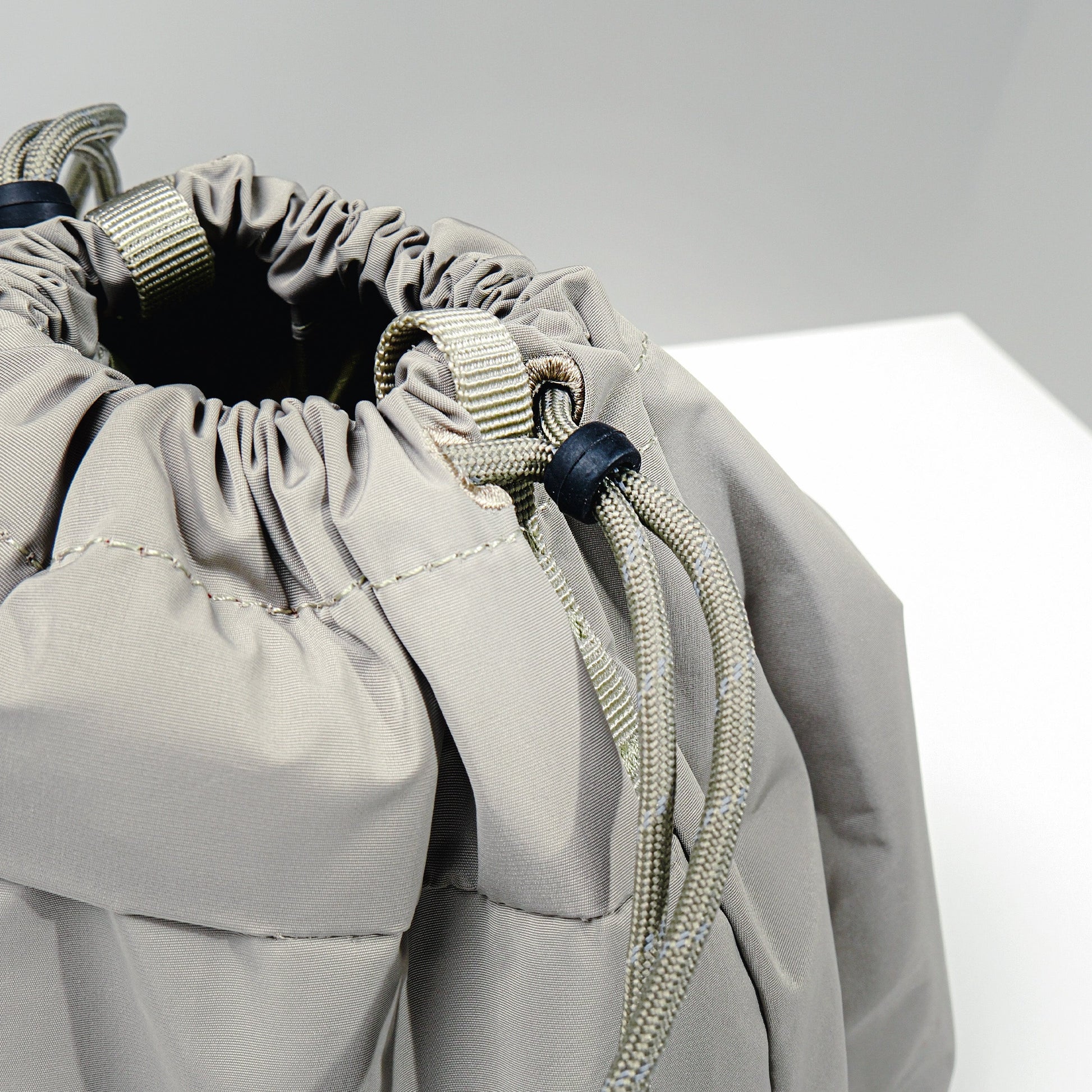 TOPOLOGIE REVERSIBLE BUCKET