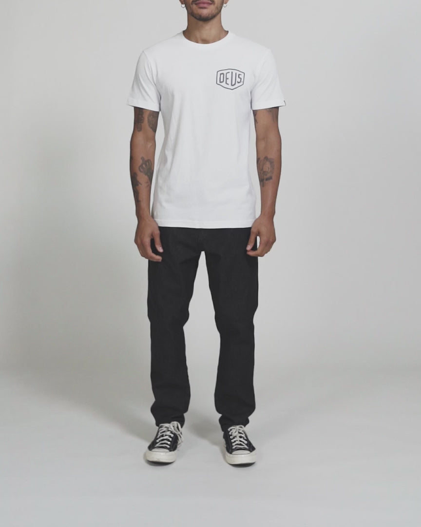 Deus Ex Machina Tokyo Address — White